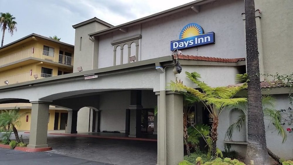 Days Inn by Wyndham Buena Park 4/34