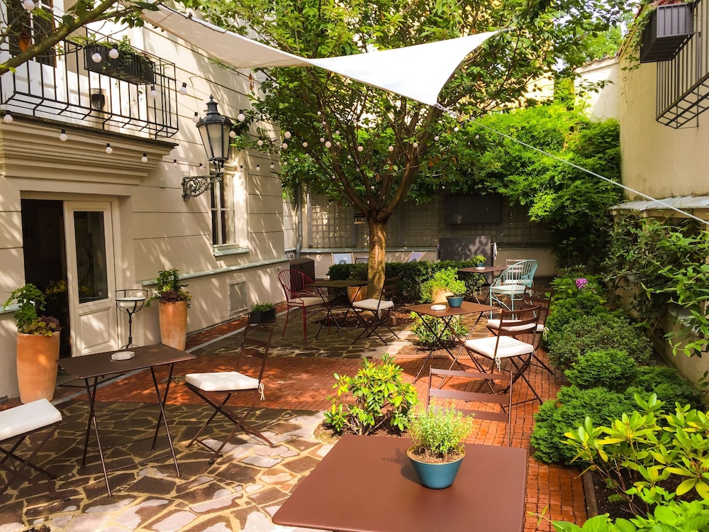 Boutique Hotel Klarov 43/72