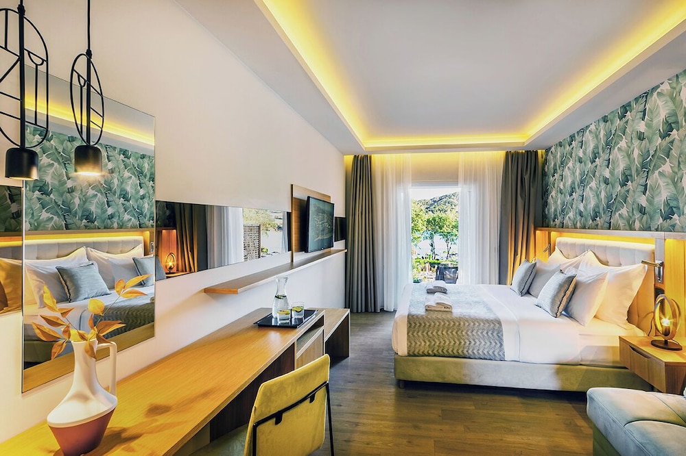 Executive, Bungalow, King Bed, Sea Front, Private Pool