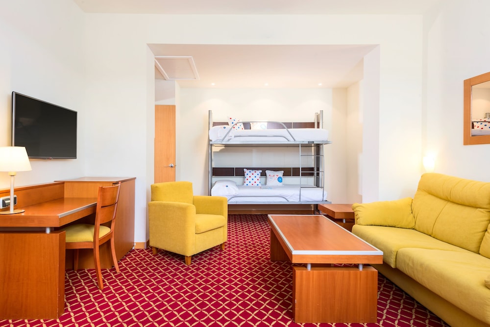 Hotel Zentral Leon 38/66