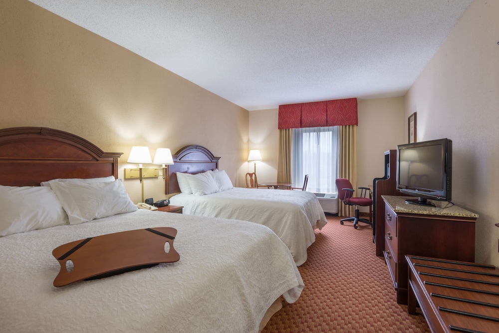 Hampton Inn Wilkesboro 12/50