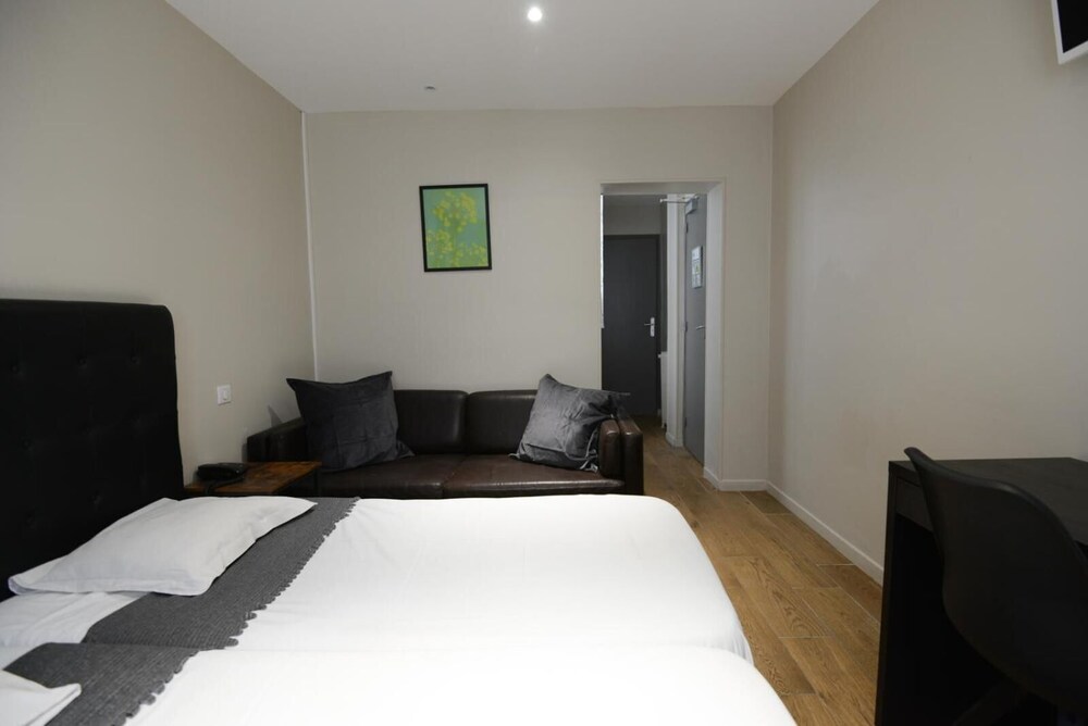 Hoteliere Lafayette 12/44