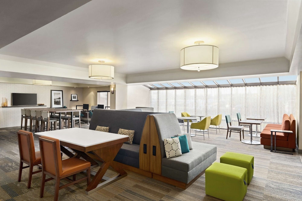 Hampton Inn Portland Airport 34/34