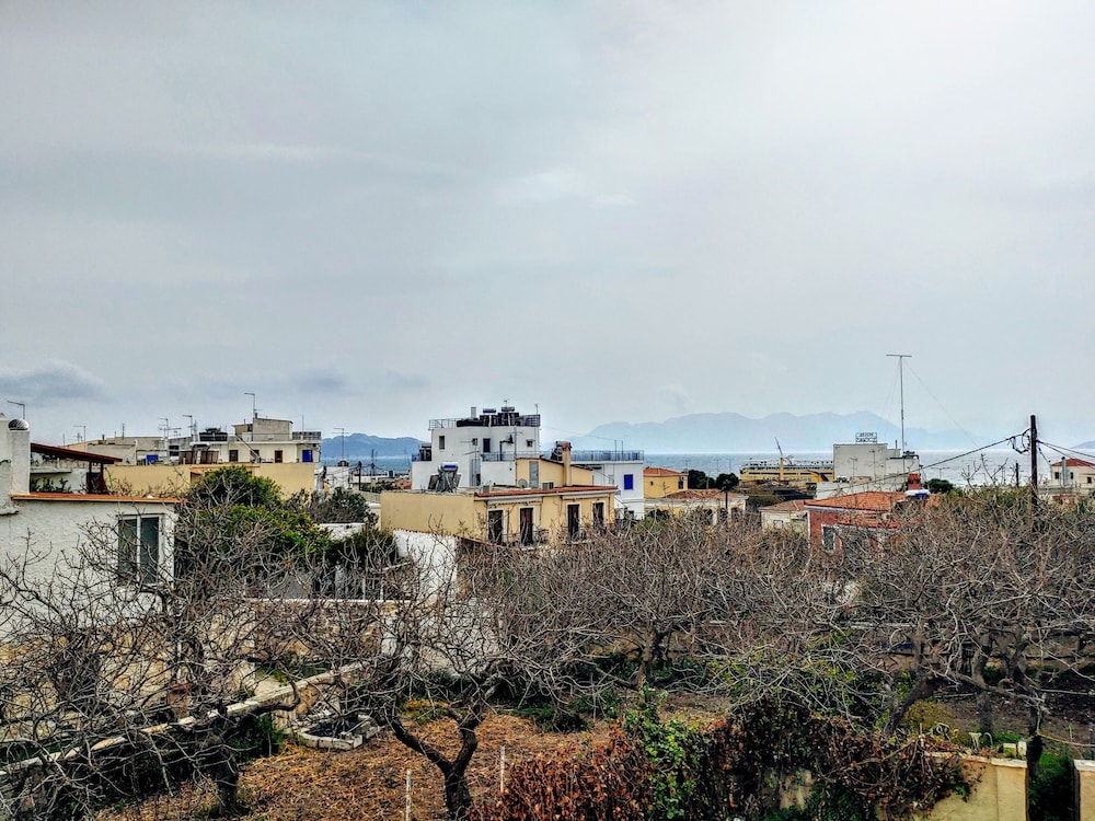 Aegina Hotel 64/73
