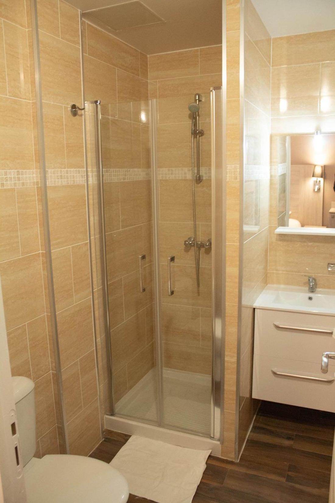 Room, Single, Private Bathroom