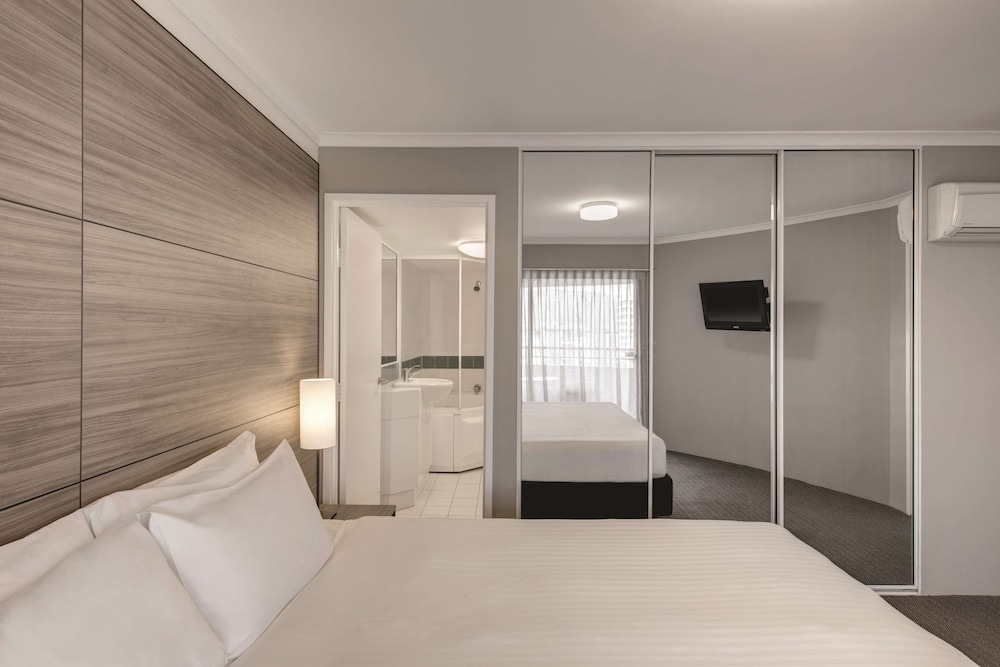 Adina Serviced Apartments Canberra James Court 14/45