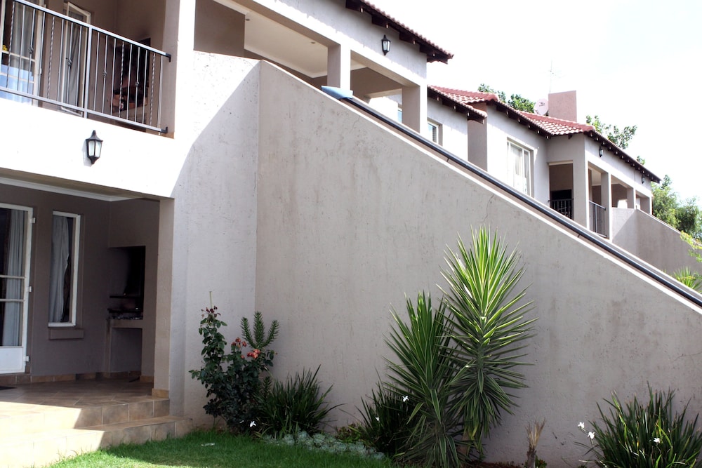 Airport Lodge Guest House 4/43