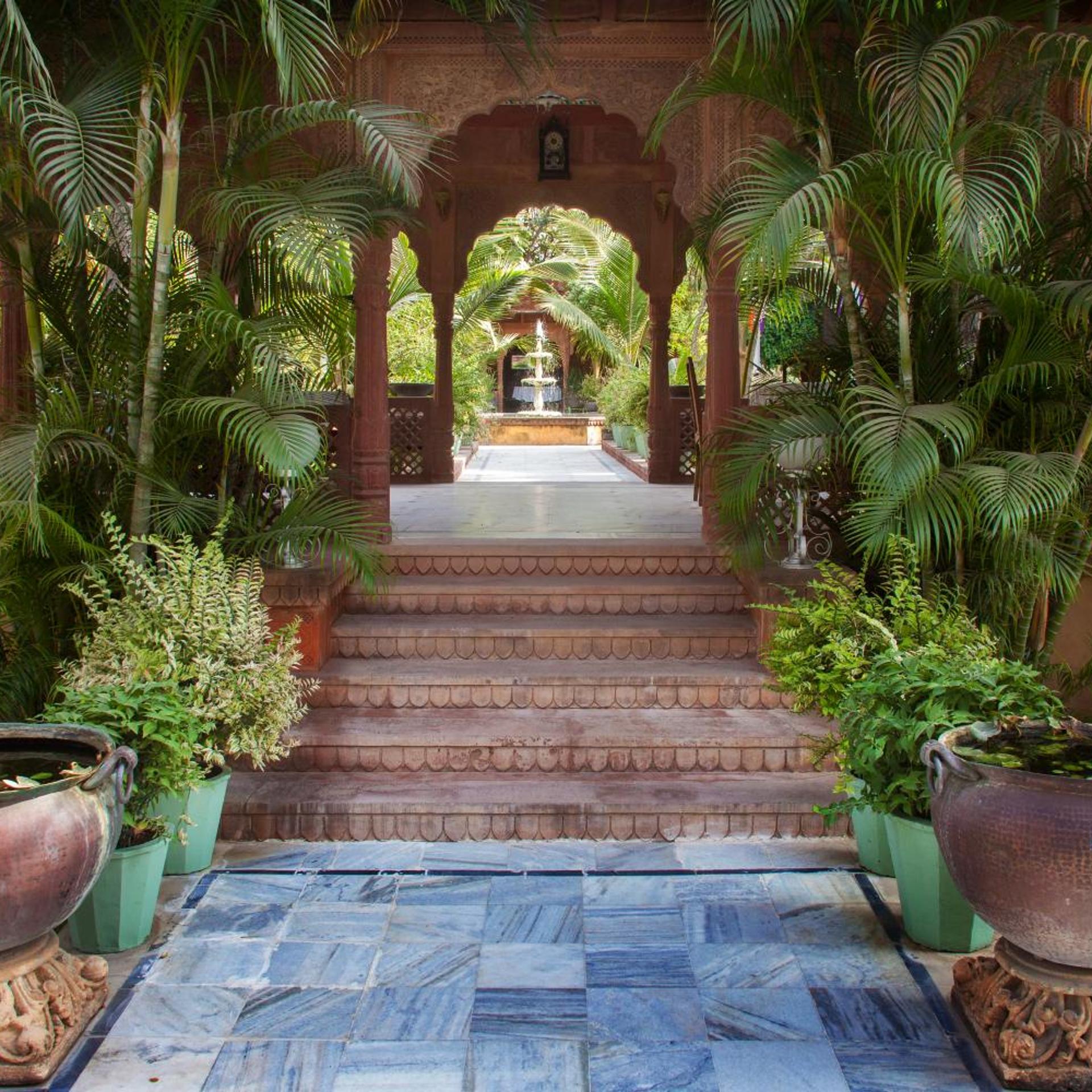 JAGAT PALACE 29/33