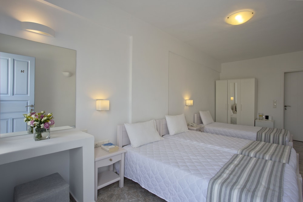 Alexandra Hotel 25/63