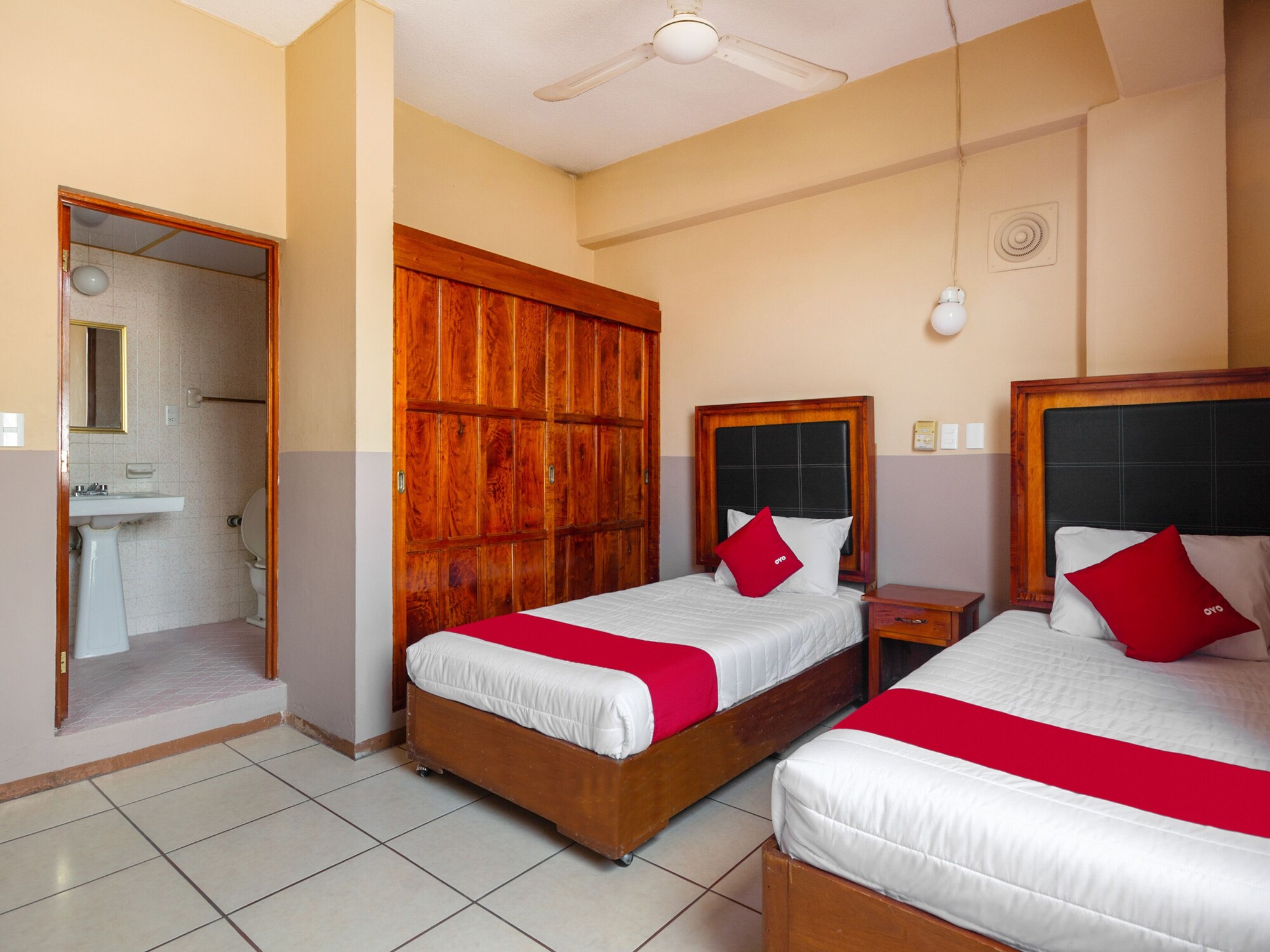 Standard, Twin Beds, OYO Hotel Totonacapan, Papantla 4/10