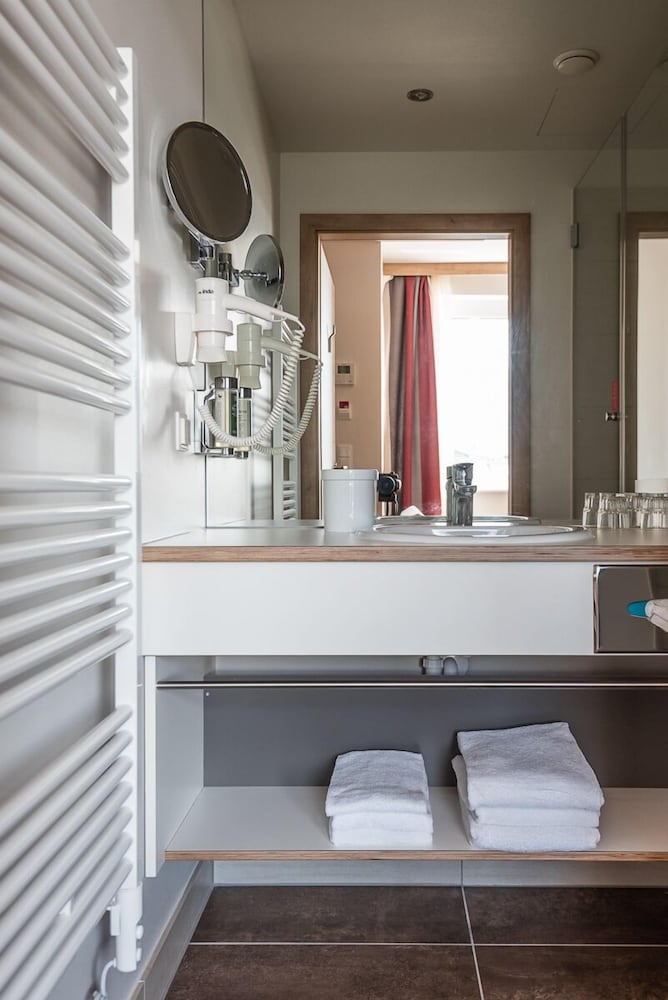 Hotel Max 70 48/50