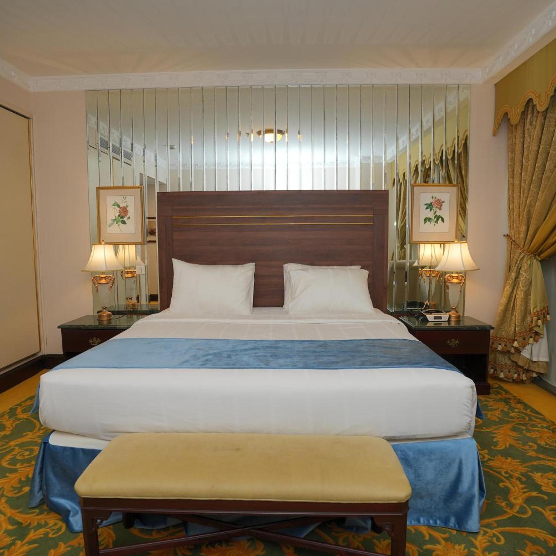 Superior, Suite, King Bed, Habitat Hotel All Suites 7/10
