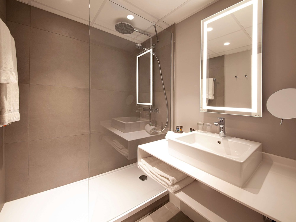 Novotel Clermont Ferrand 9/73