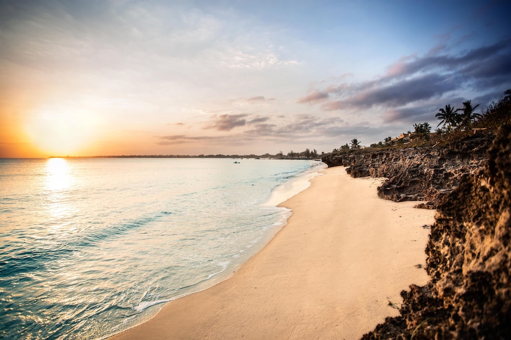 Avani Pemba Beach Hotel And Spa 74/80