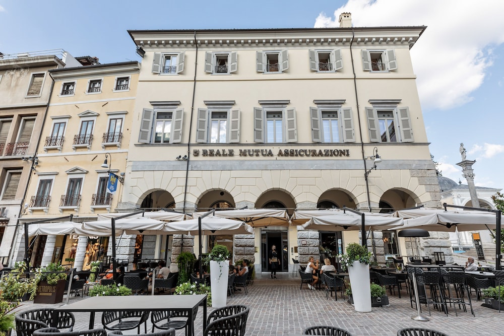Oriana Suites Udine 1/24