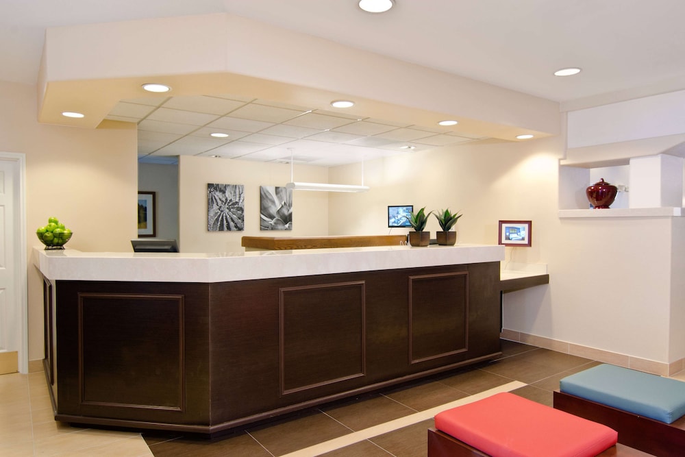 Sonesta ES Suites Reno 7/63