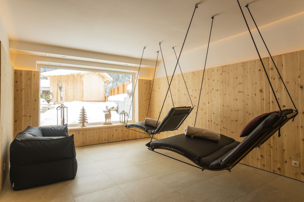 BEAUTY & SPORTHOTEL TIROLERHOF 34/50