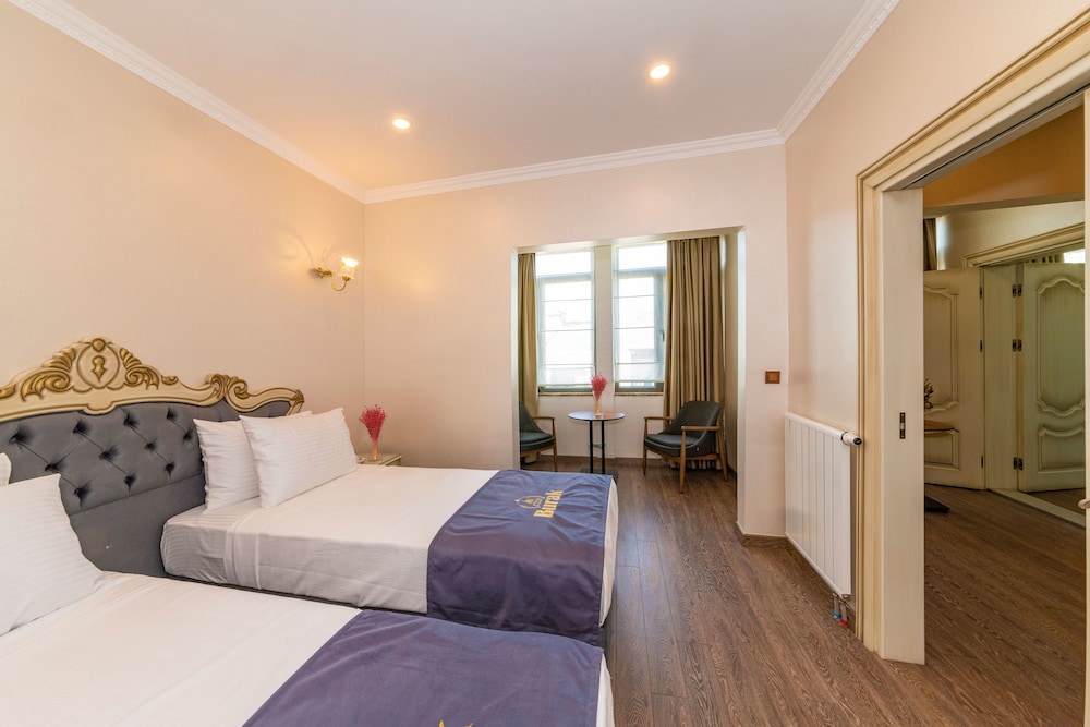 CZN Burak Hotel 8/74