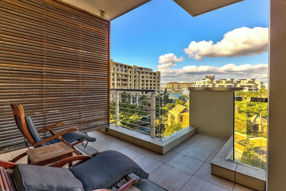 Lawhill Luxury Apartments 34/73