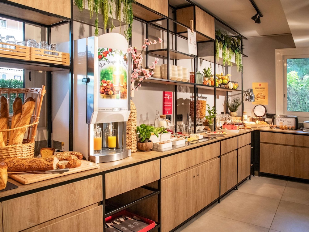 Ibis Roquebrune Cap Martin Menton 8/50