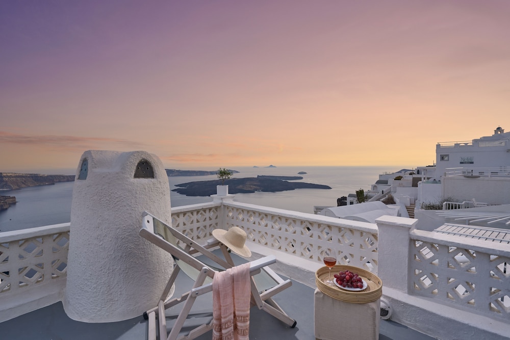Santorini Mansion 30/33