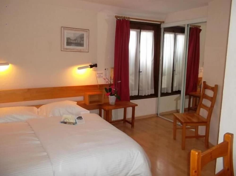 Auberge D Anthy 7/50