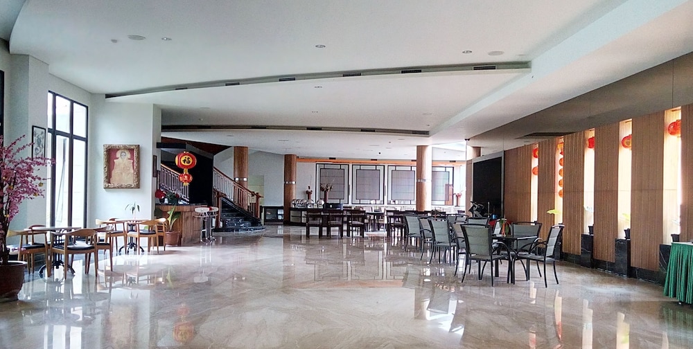 The Oxalis Regency Hotel Magelang 23/46