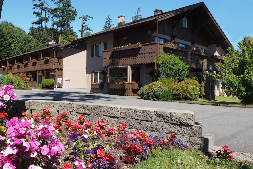 Ramada by Wyndham Campbell River in CAMPBELL RIVER