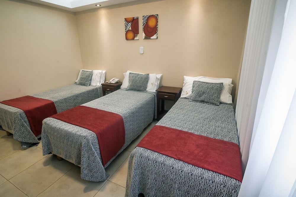 Hotel Emperatriz 19/72