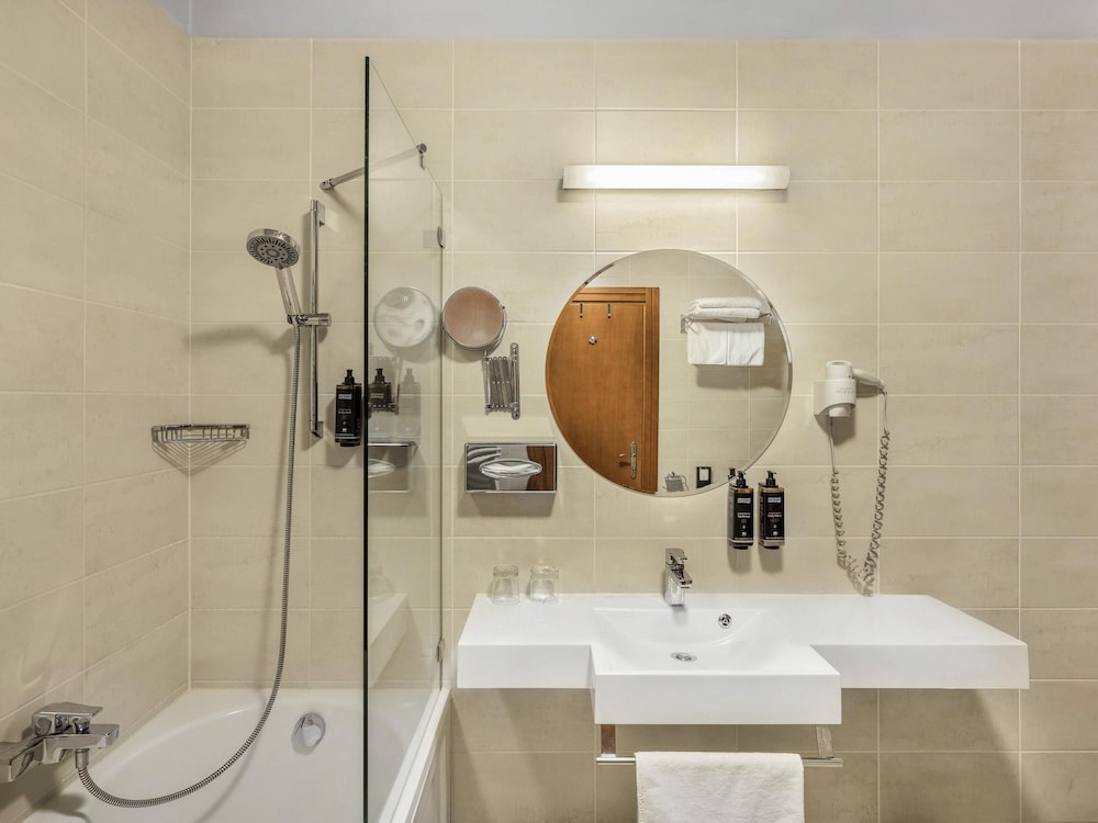 Mercure Szekesfehervar Magyar Kiraly 64/64