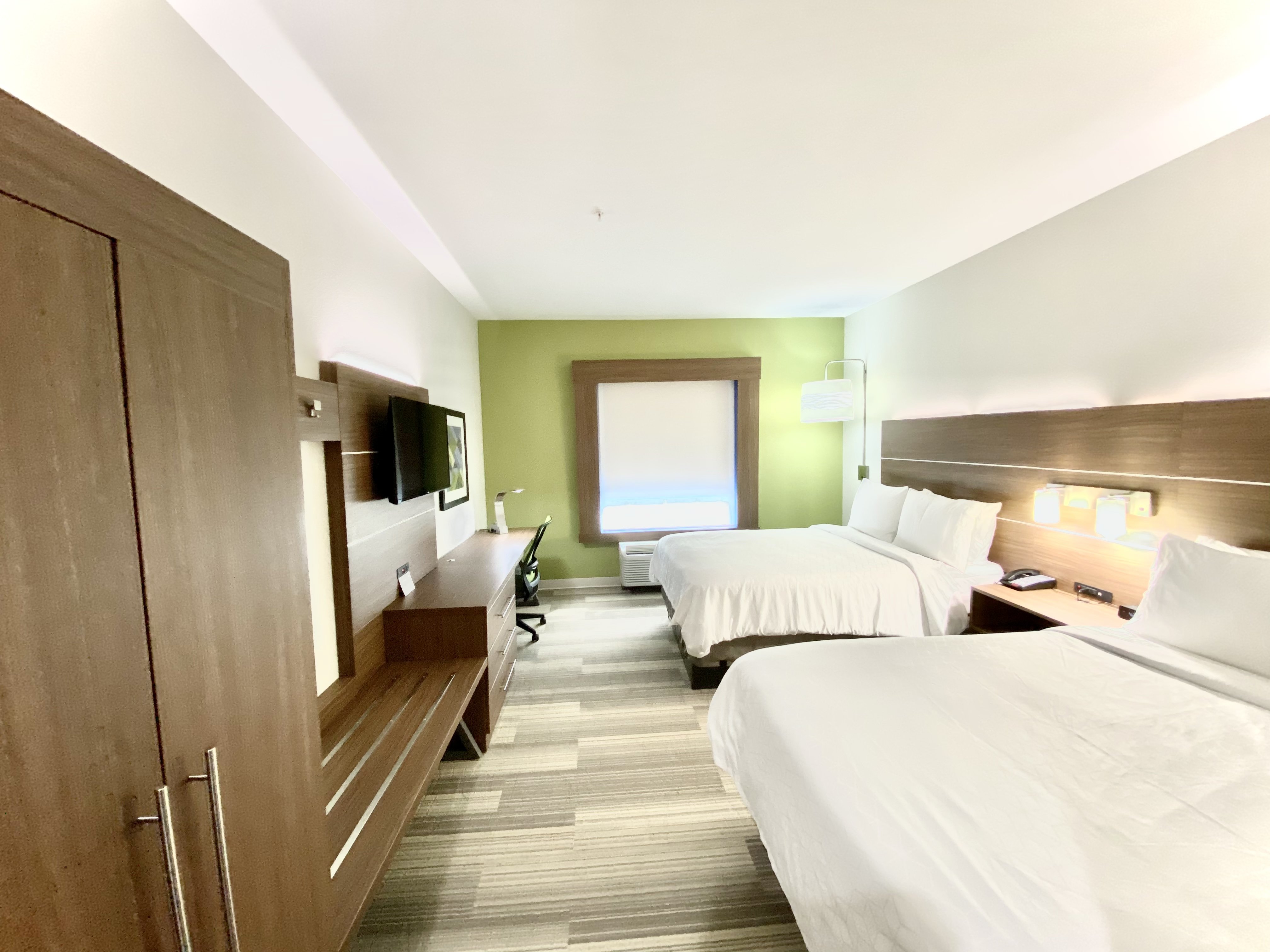 HOLIDAY INN EXPRESS PINEVILLE-ALEXANDRIA AREA 23/49