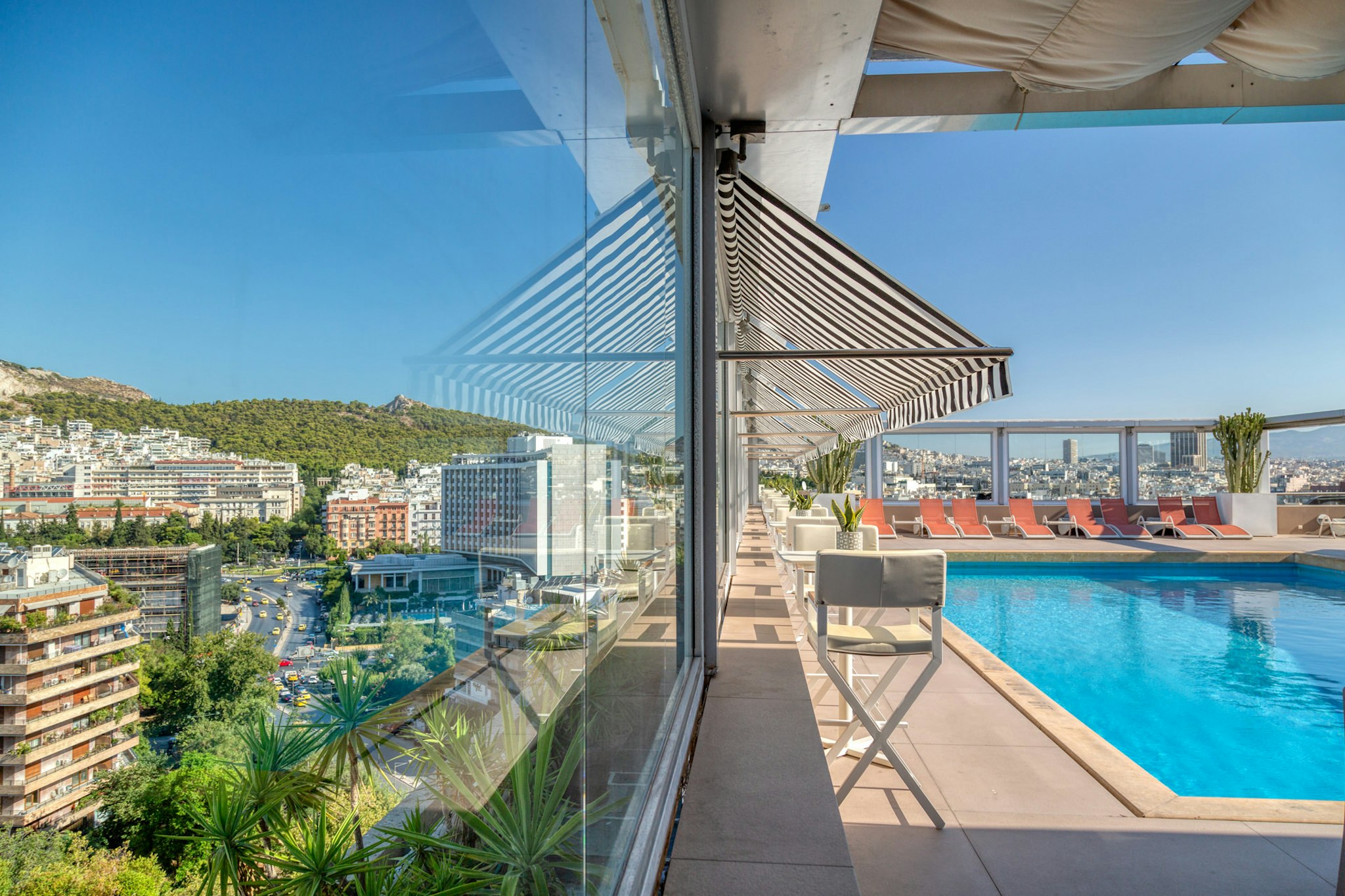 Divani Caravel Hotel 86/87