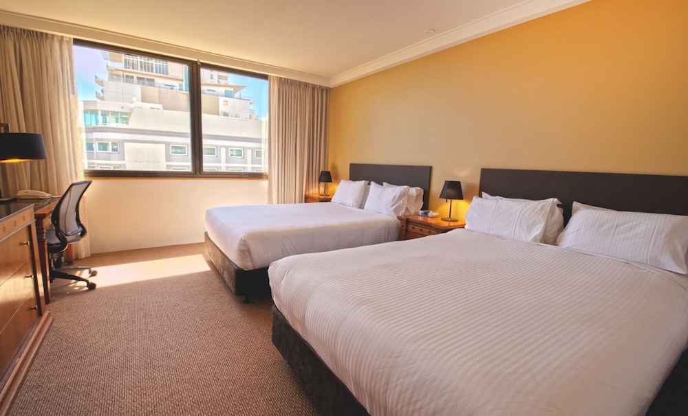 PAN PACIFIC PERTH 12/71