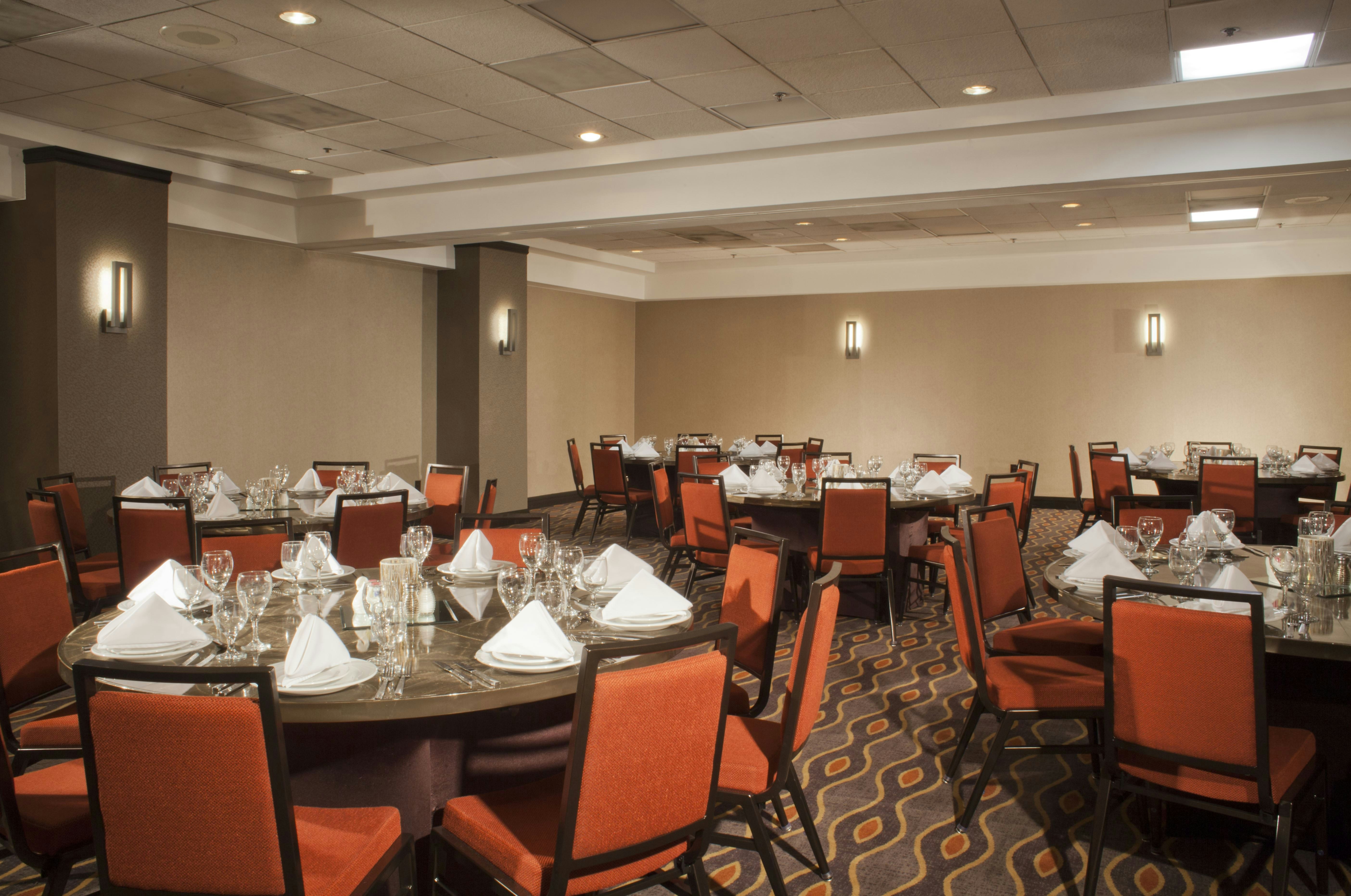 Embassy Suites By Hilton Austin Arboretum 16/19