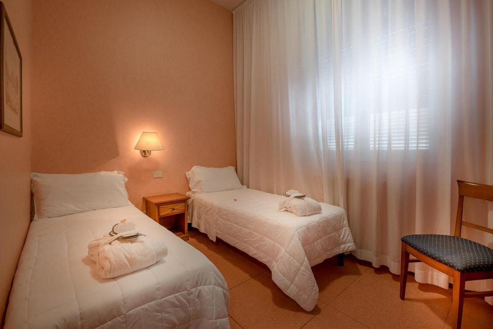 Hotel Villa Eur 44/68
