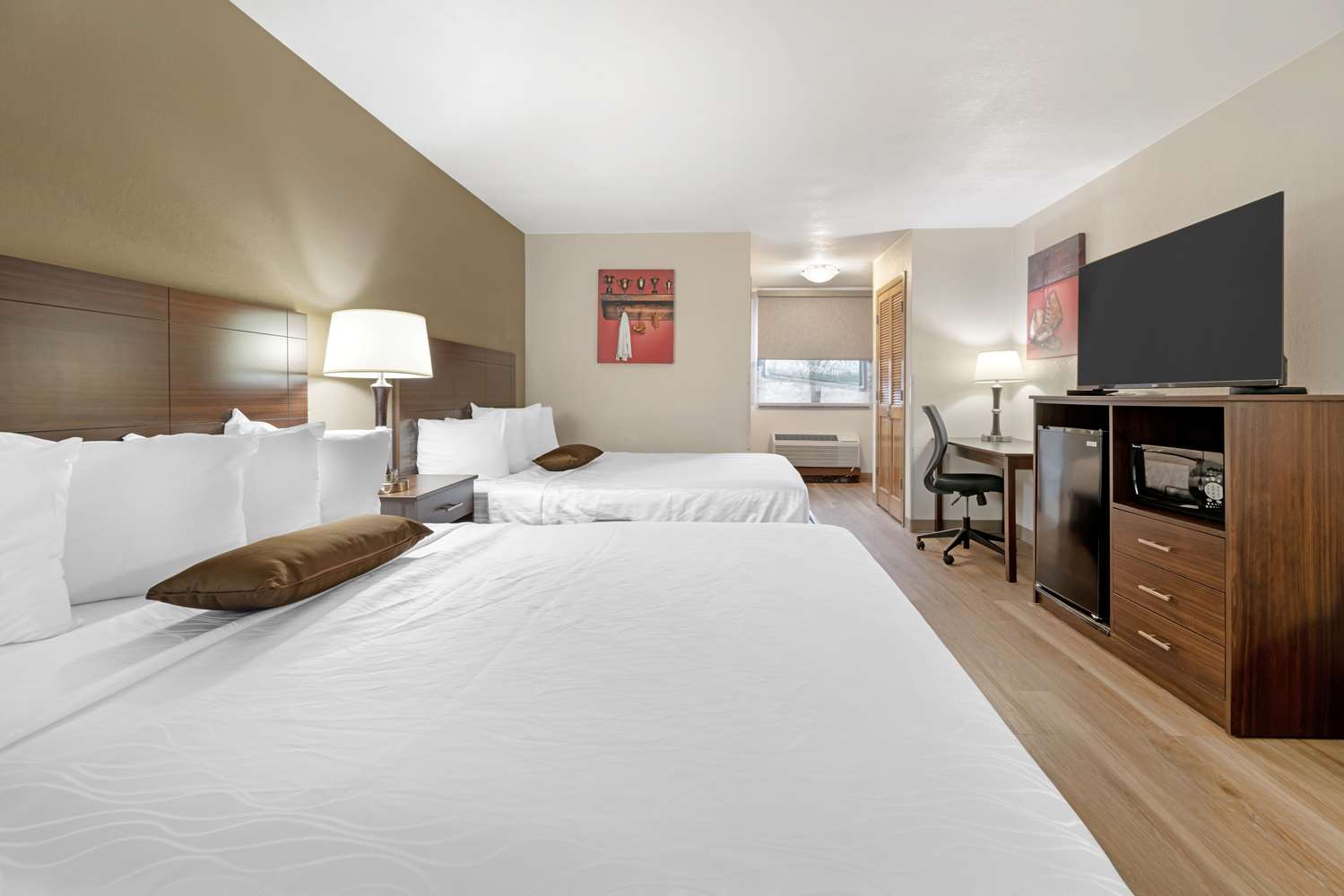 غرفة بسريرين مزدوجين، Best Western Green Bay Inn Conference Center 1/3