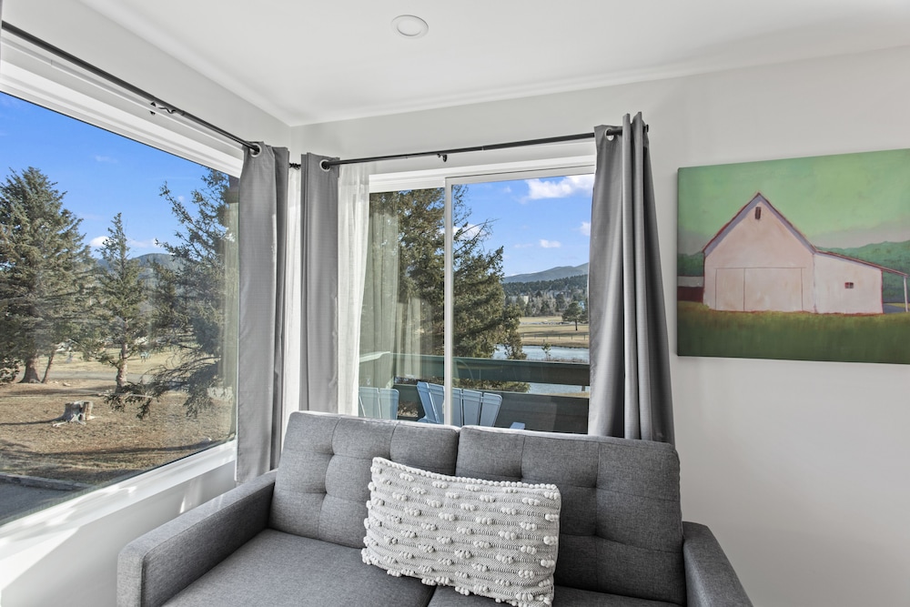 Discovery Lodge 32/69