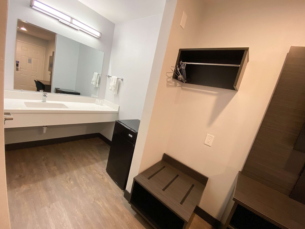 Motel6 Bellflower, CA - Los Angeles 64/65
