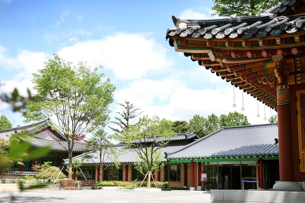 Mayfield Seoul 4/50