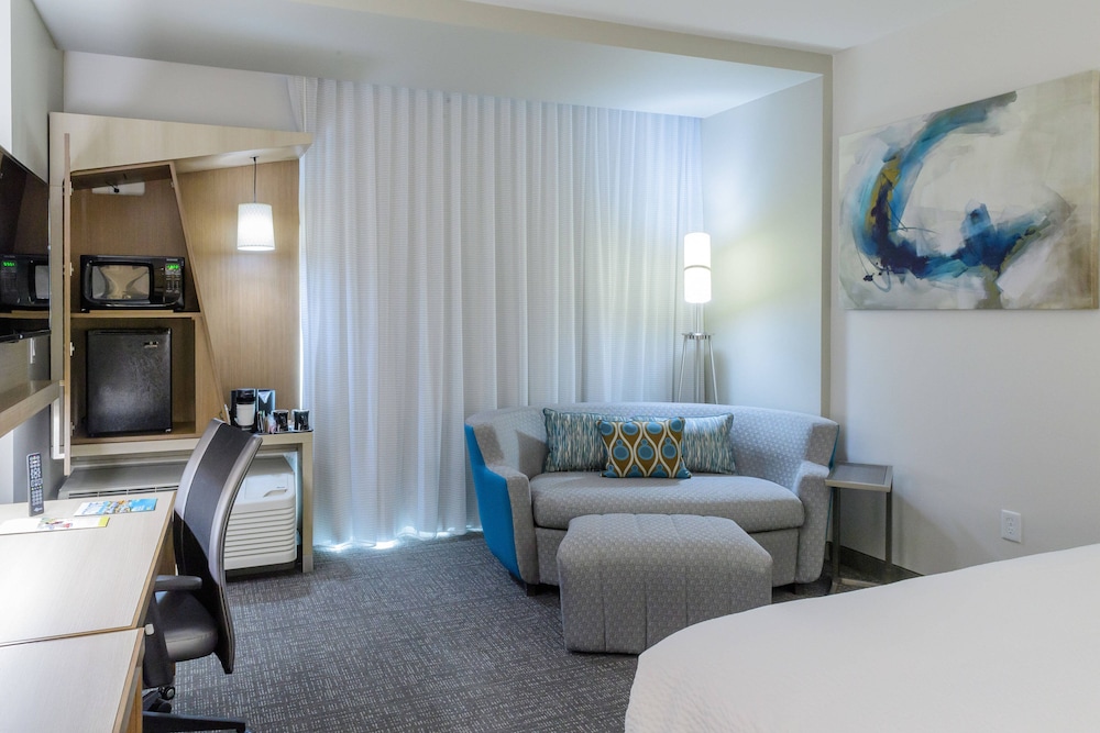 Courtyard By Marriott Lake Jackson 35/58