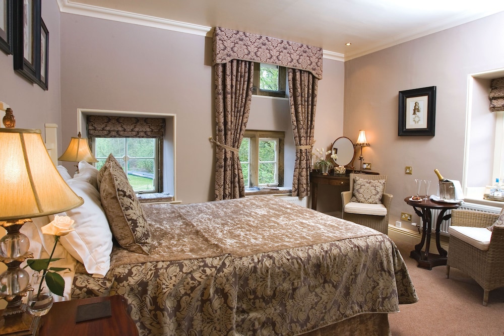 Whitley Hall Hotel 12/45