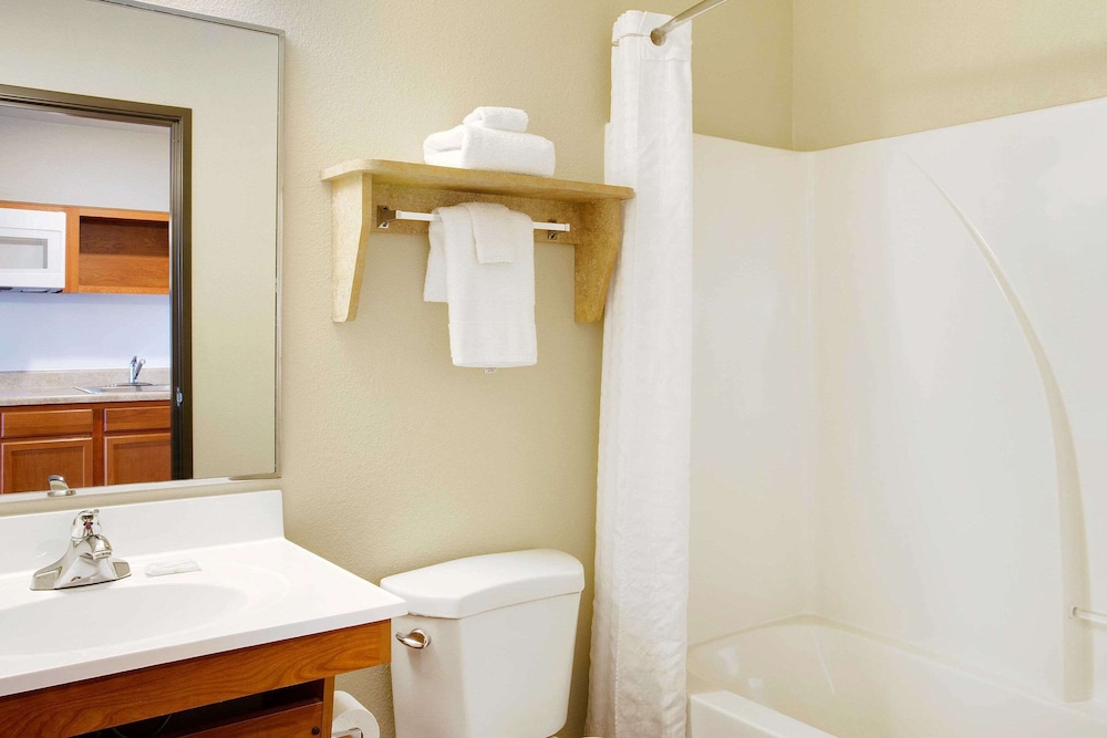WoodSpring Suites Chesapeake-Norfolk Greenbrier 49/50