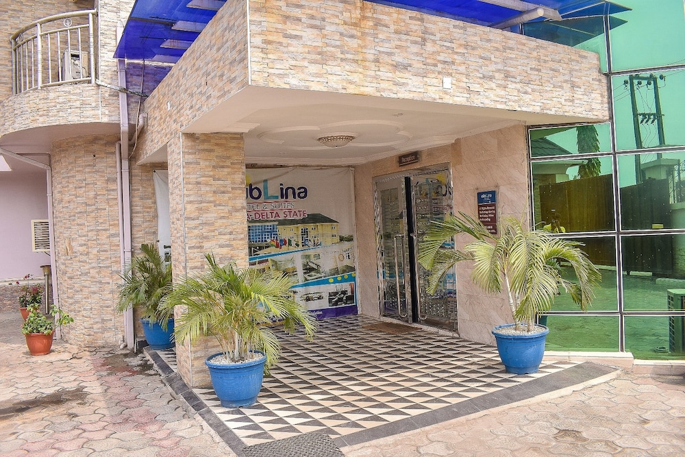 Dublina Suites 3/33