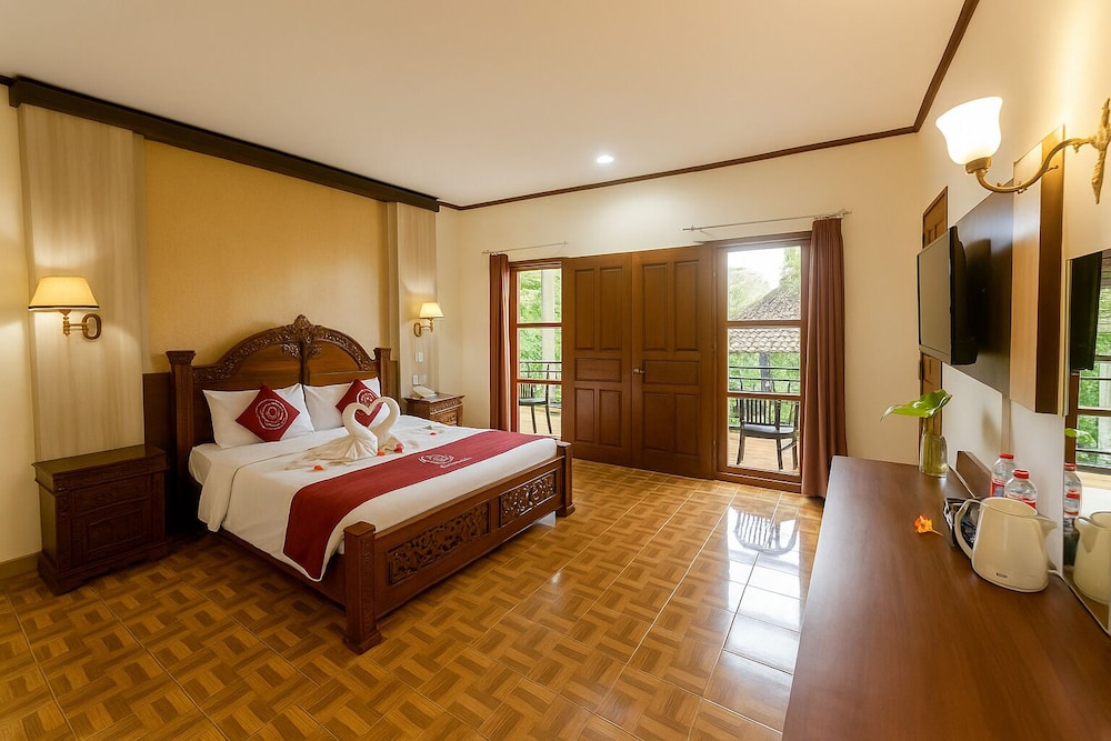 Puri Saron Madangan Hotel 15/50