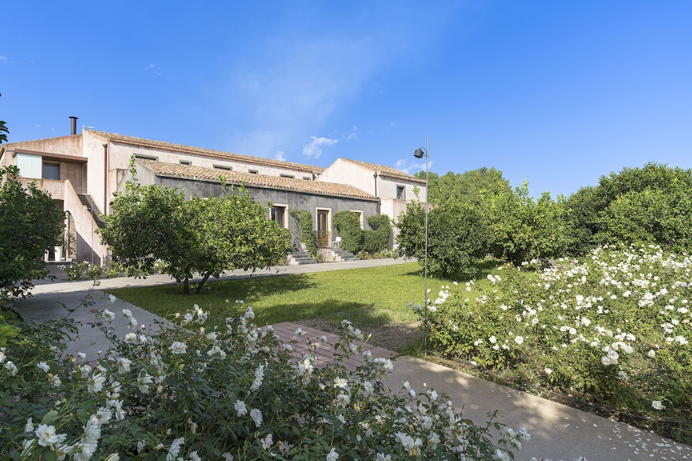 Ramo D Aria Etna Boutique Hotel 35/50