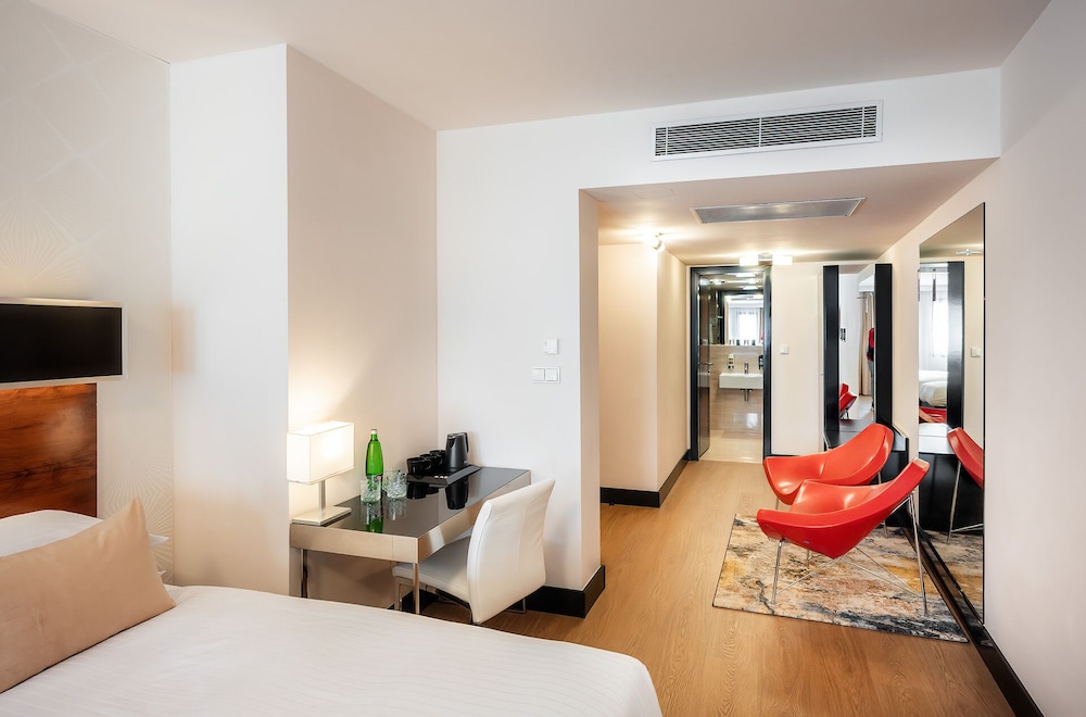 Grand Majestic Hotel Prague 17/50