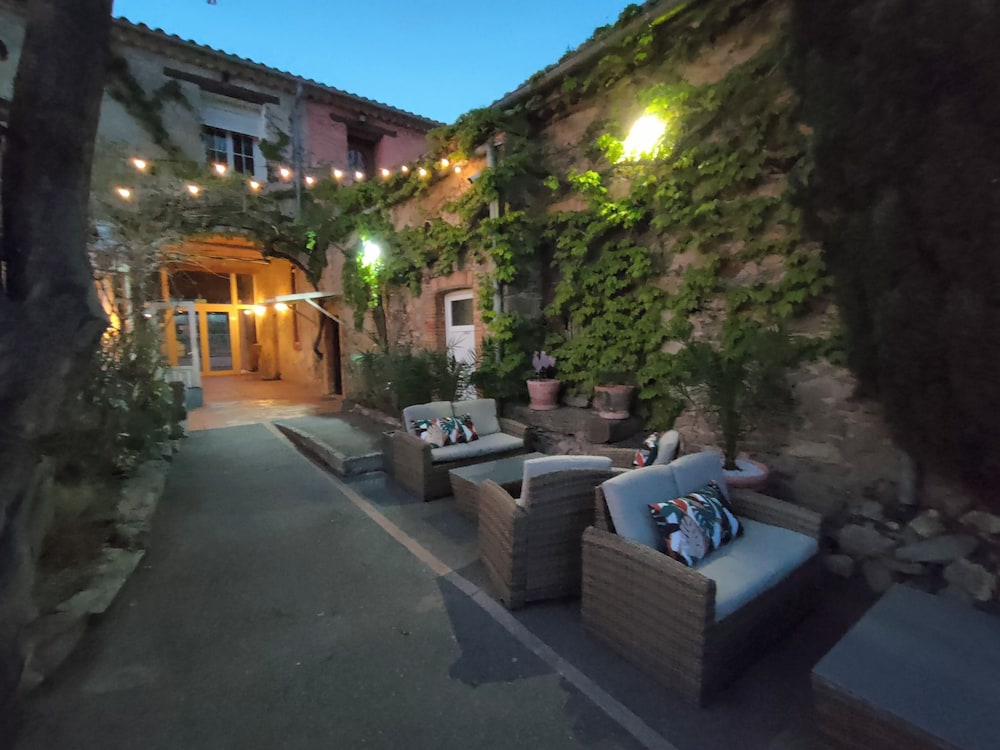 AUBERGE COTE JARDIN 47/56