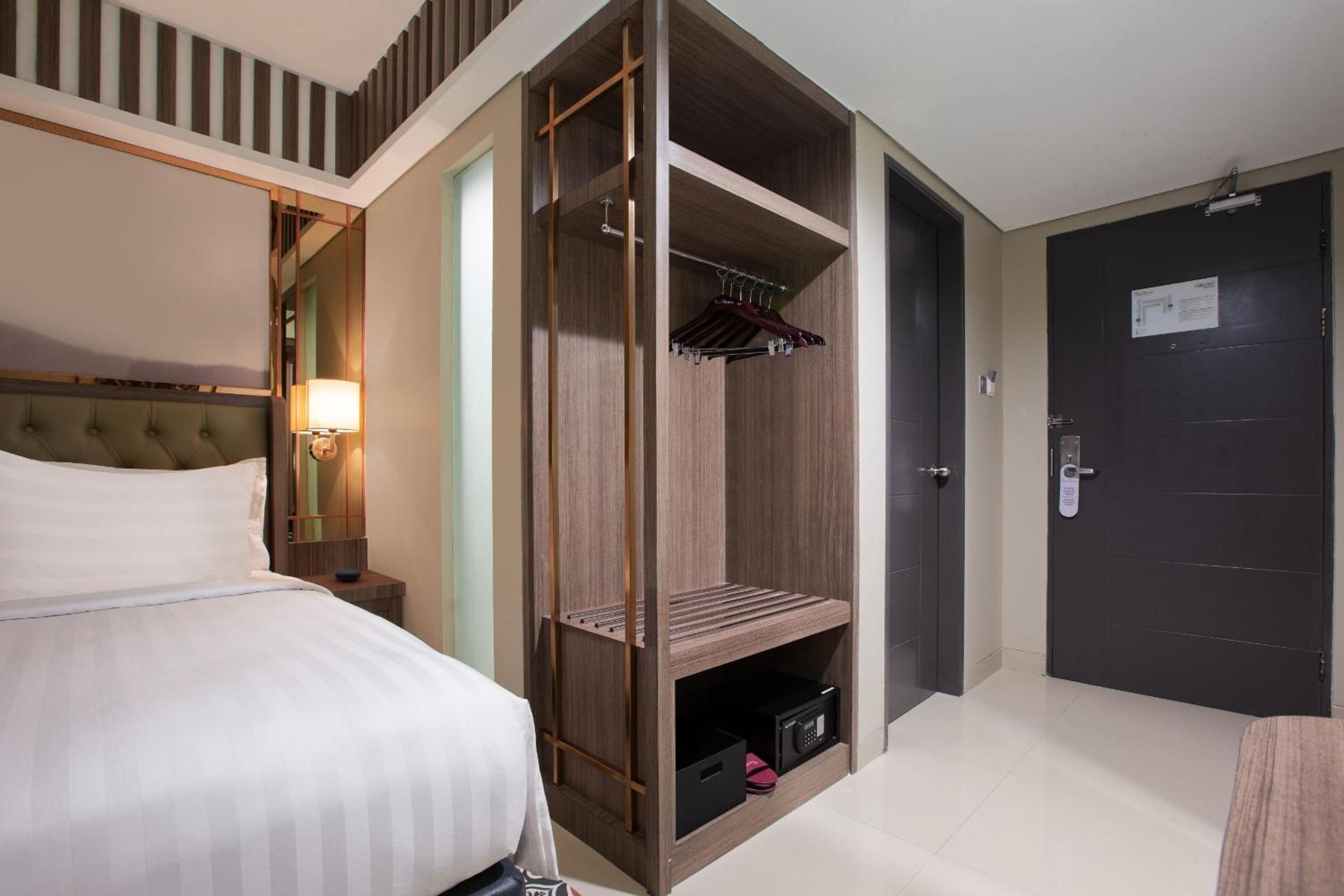 غرفة بريميير سوبيريور بسرير فردي، The Alana Hotel & Conference Center Malioboro Yogyakarta By Aston 2/6