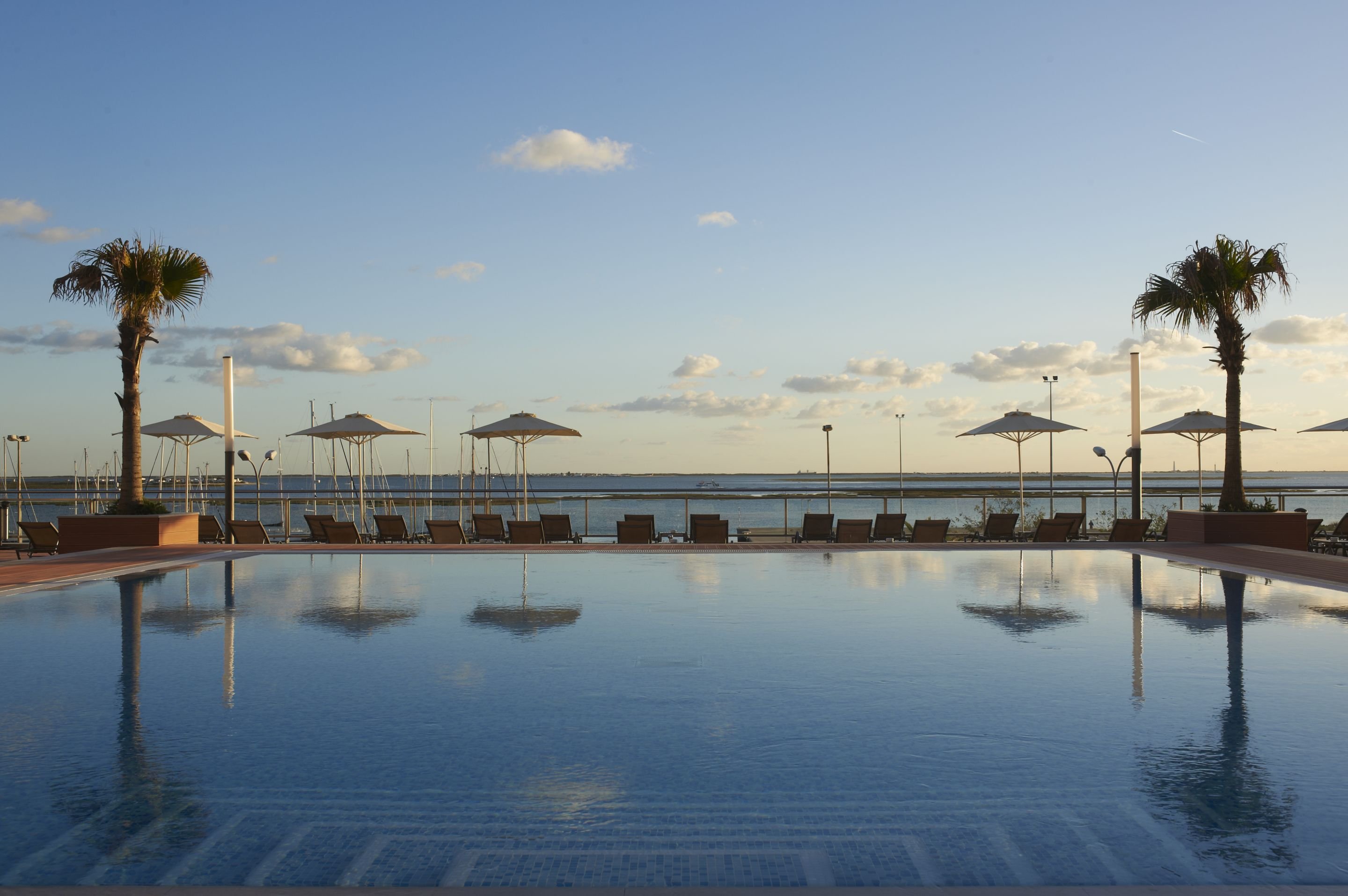 Real Marina Hotel & Spa 69/83