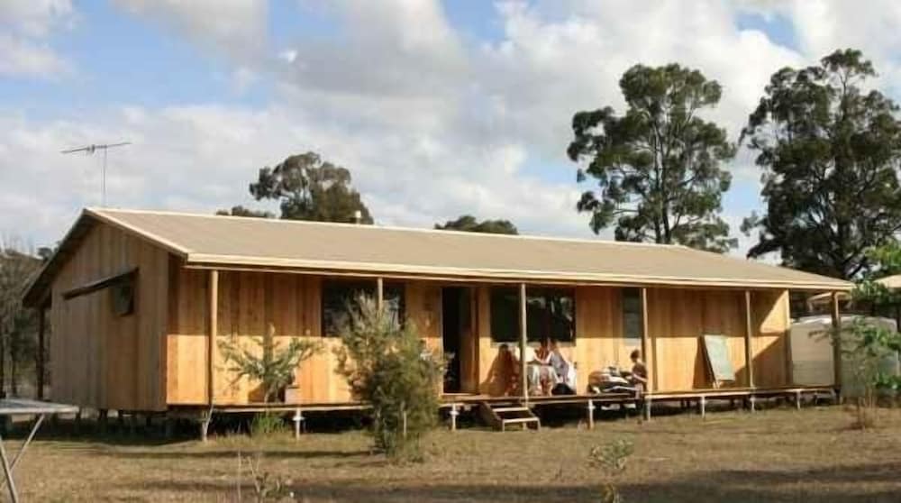 LOVEDALE COTTAGES 2/43